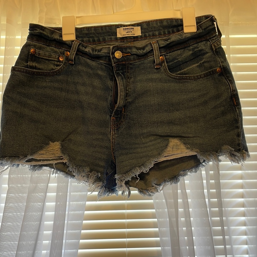 Denizen from Levi’s High Rise Shorts. Size 14.